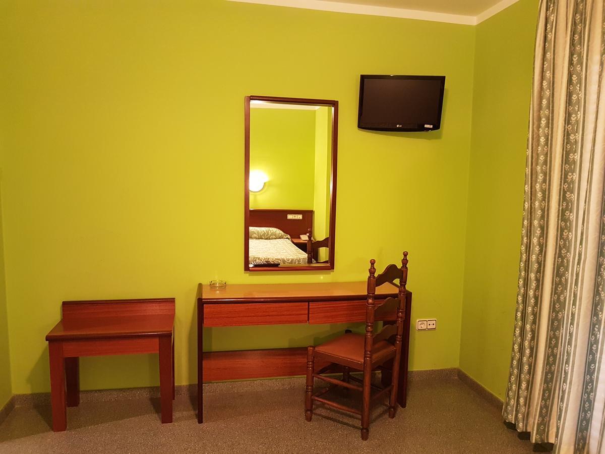Hotel Don Pelayo Arbós Buitenkant foto